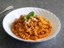 Pasta alla Trapanese (Sicilian Tomato Pesto) Photo 8