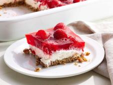 Strawberry Pretzel Salad Photo 7