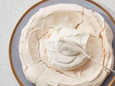 Easy Pavlova Photo 9