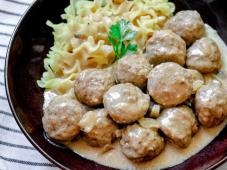 Easy Slow Cooker Swedish Meatballs Photo 4