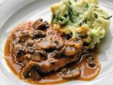 Pork Chops in Garlic Mushroom Sauce Photo 6