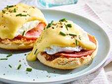 Eggs Benedict Photo 6