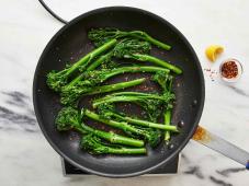 Simple Broccolini Photo 4