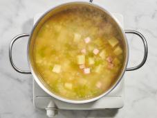 Delicious Ham and Potato Soup Photo 3