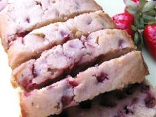 Amazing Strawberry Pound Cake Photo 4