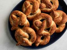 Homemade Soft Pretzels Photo 10