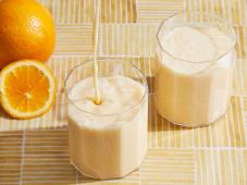 Orange Banana Smoothie Photo 4