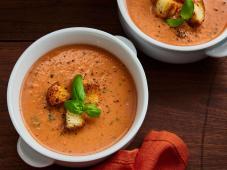 Rich and Creamy Tomato Basil Soup Photo 7