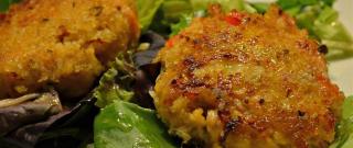 Deviled Crab Cakes on Mixed Greens with Ginger-Citrus Vinaigrette Photo