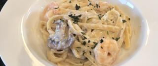 Creamy Shrimp Pasta with Mushrooms Photo