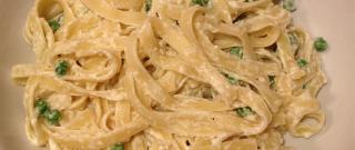 Famous Restaurant Alfredo Sauce Photo