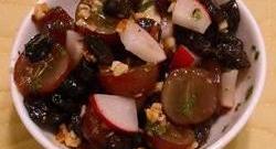 Balsamic Grape and Walnut Salad Photo