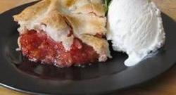 Orange-Kissed Strawberry Rhubarb Pie Photo