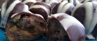 Nichola's Chocolate Chip Cookie Dough Truffles Photo