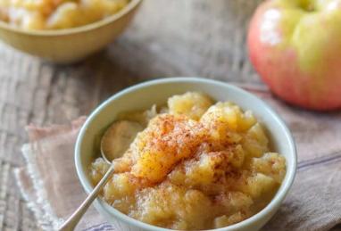 Chunky Homemade Applesauce Photo 1