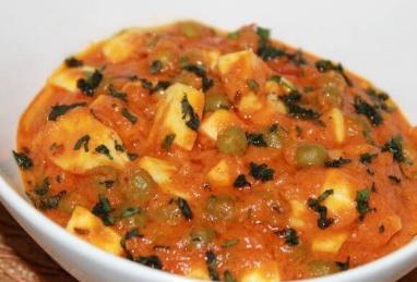 Healthy Indian Dinner Recipe -Paneer with Green Peas Photo 1