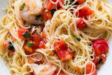 Pasta Pomodoro with Shrimps Photo 1