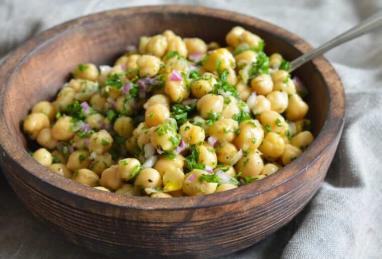 Chickpea & Red Onion Salad Photo 1