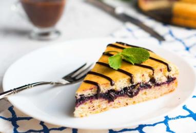 Vegan Blackcurrant Cake Photo 1