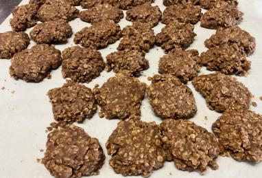 No-Bake Chocolate Oatmeal Cookies Photo 1