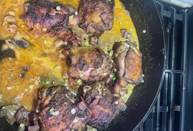 Keto Smothered Chicken Thighs Photo 1