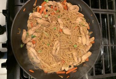 Lo Mein Noodles Photo 1