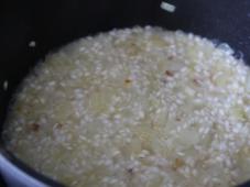 Risotto with Saffron, Green Asparagus and Cherry Tomatoes Photo 8