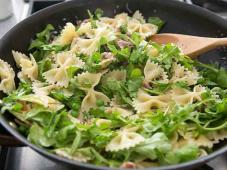 Bowtie Pasta with Peas, Prosciutto, and Arugula Photo 6