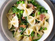 Bowtie Pasta with Peas, Prosciutto, and Arugula Photo 7