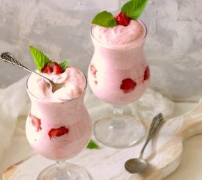 Strawberry Dessert with Honey Photo