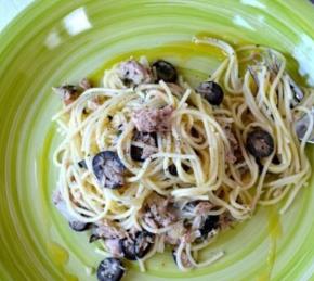 Spaghetti with Canned Tuna Photo