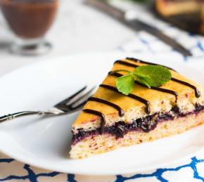 Vegan Blackcurrant Cake Photo