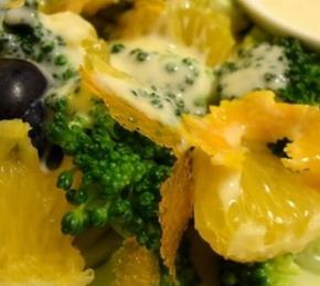 Broccoli Salad with Orange Photo