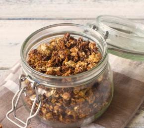 Healthy Banana Granola Photo