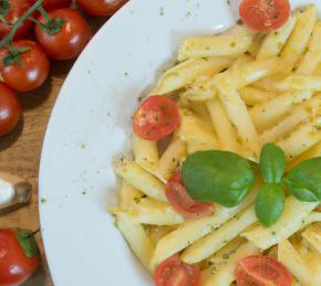 Simple Tomato Basil Penne Photo