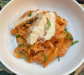 Spicy Chicken Penne alla Vodka Photo