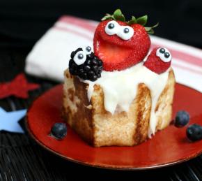 Toasted Angel Food Cake with Strawberries Photo