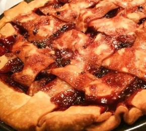 Apple Blackberry Pie Photo