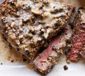 Filet Mignons with Pepper Cream Sauce Photo