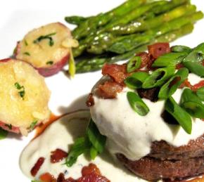 Grilled Filet Mignon with Gorgonzola Cream Sauce Photo