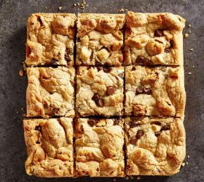 Chocolate Chip Fluffernutter Blondies Photo