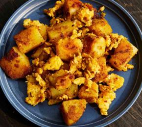 Spicy Potatoes and Scrambled Eggs Photo