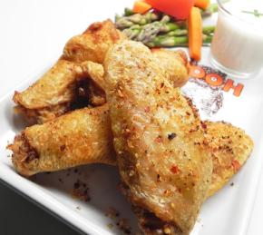 Crispy Restaurant Style Buffalo Chicken Wings Photo