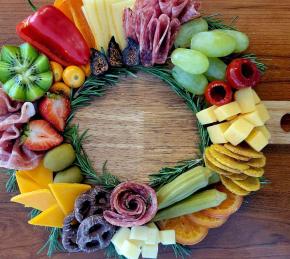 Christmas Wreath Charcuterie Board Photo