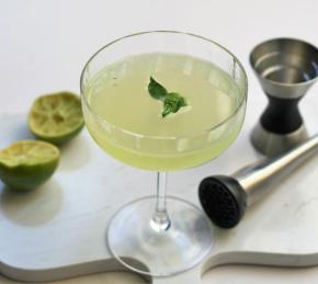 Basil Gimlet Photo