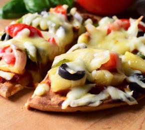 Grilled Pita Pizza Photo