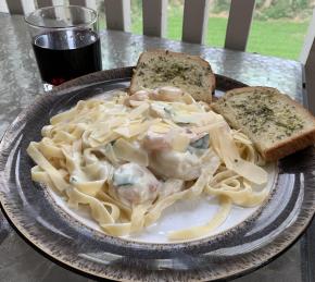 Better-Than-Olive Garden Alfredo Sauce Photo