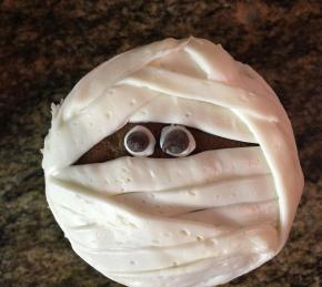 Easy Halloween Mummy Cupcakes Photo