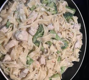 Easy Chicken and Broccoli Alfredo Photo