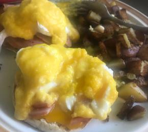 Quick and Easy Eggs Benedict Photo